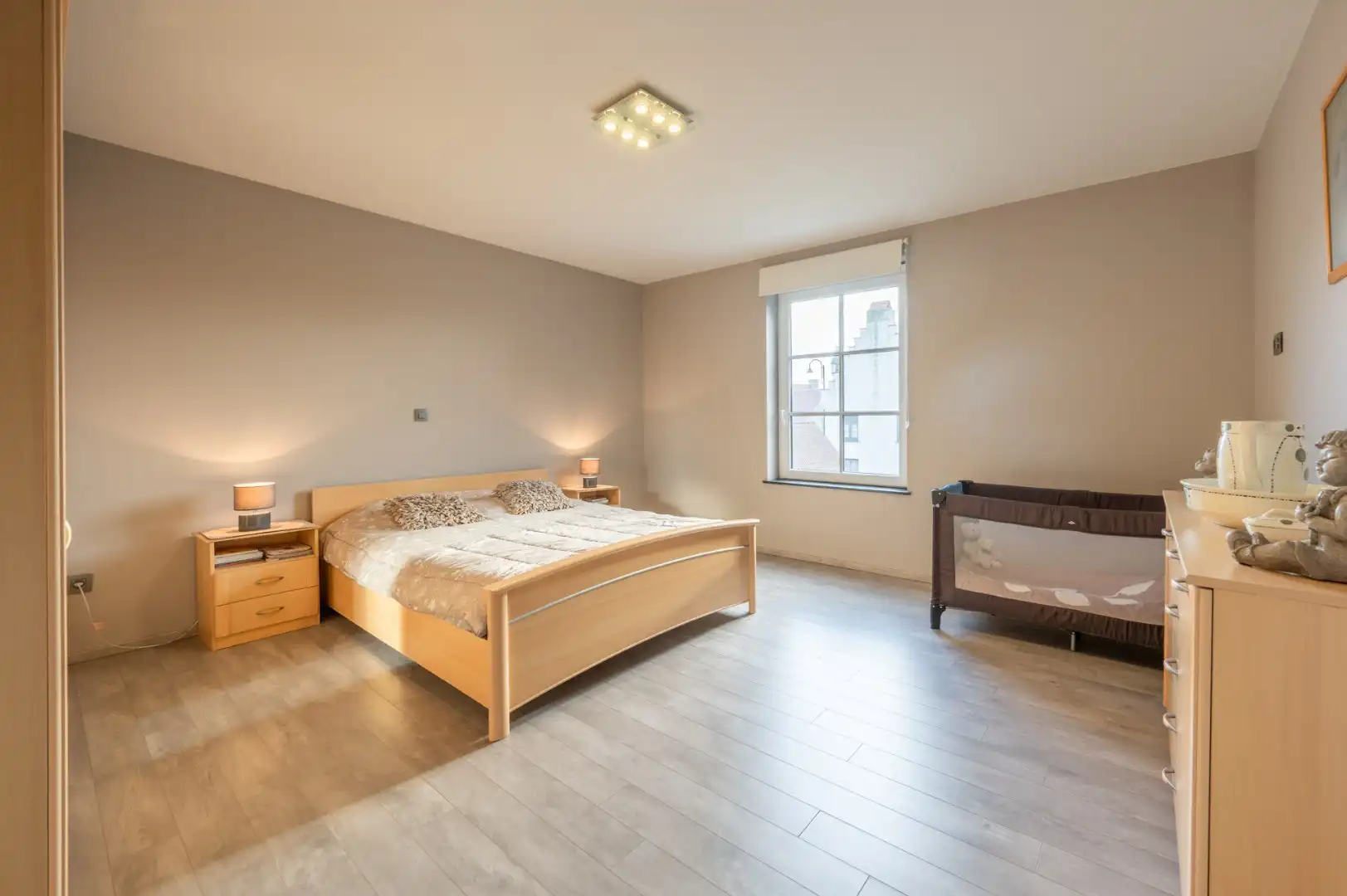 Prachtige en zéér ruime woning met kwaliteitsvolle afwerking foto 16