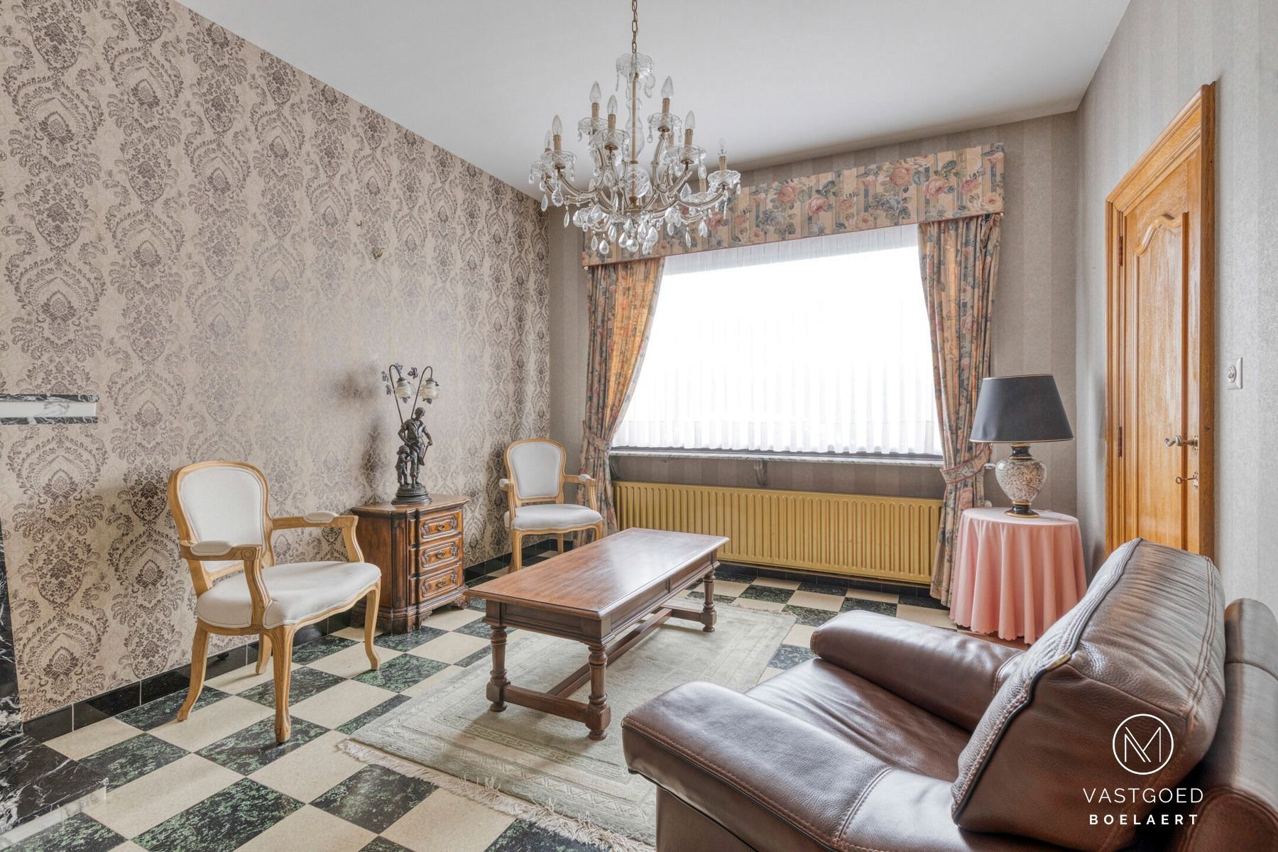 Huis met 3 slaapkamers, garage en tuin te koop in Nieuwerkerken foto 4