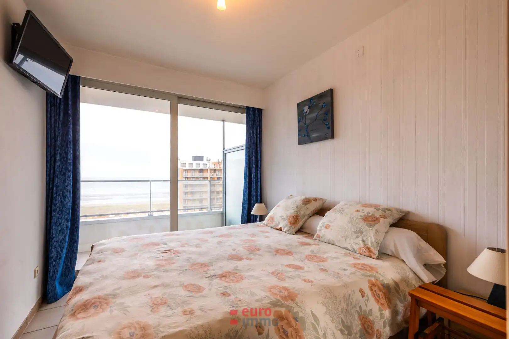 Héél breed, instapklaar appartement met 1 slaapkamer en slaaphoek. foto 7