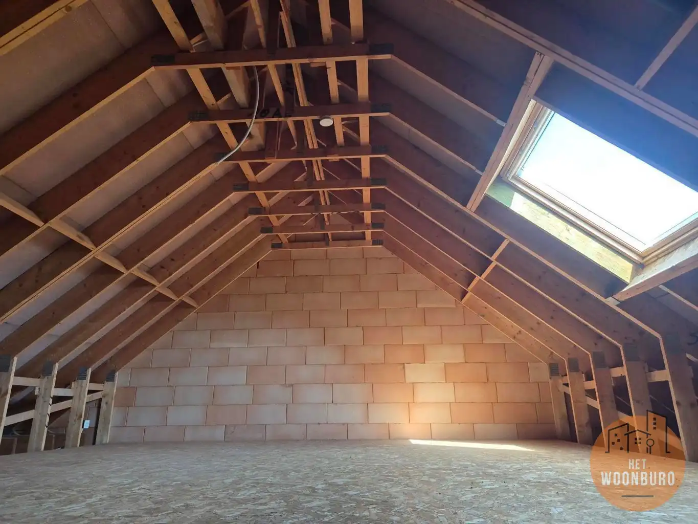 Halfopen bebouwing met 3 slpks, zolder, garage en tuin foto 16