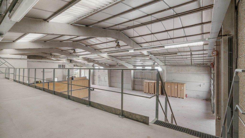 Bedrijfspand met optioneel woonst te huur in Dikkelvenne foto 7