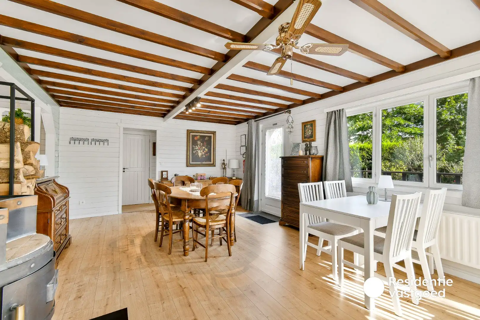 Charmante chalet op ruim perceel foto 7