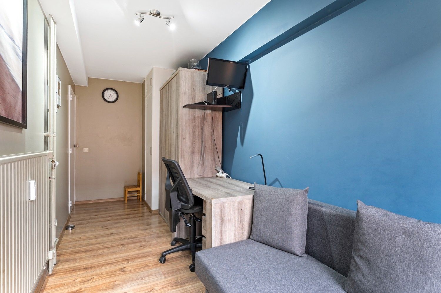 Instapklaar appartement met 3 slaapkamers, mooi terras, tuin en garagebox op toplocatie in Borgerhout! foto 10