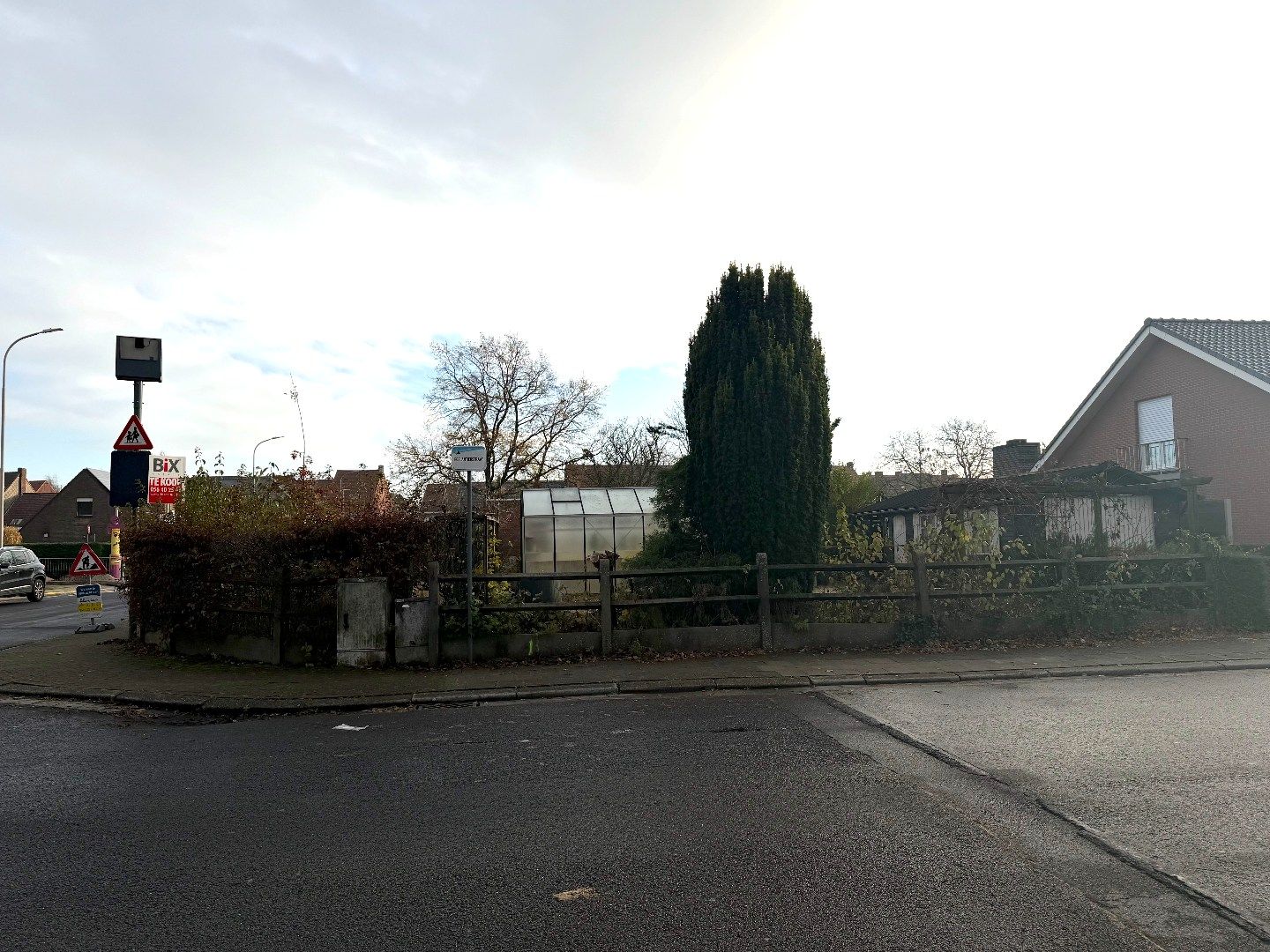 Mooi perceel op 448 m² met een ideale zuidwestgerichte oriëntatie! foto 3