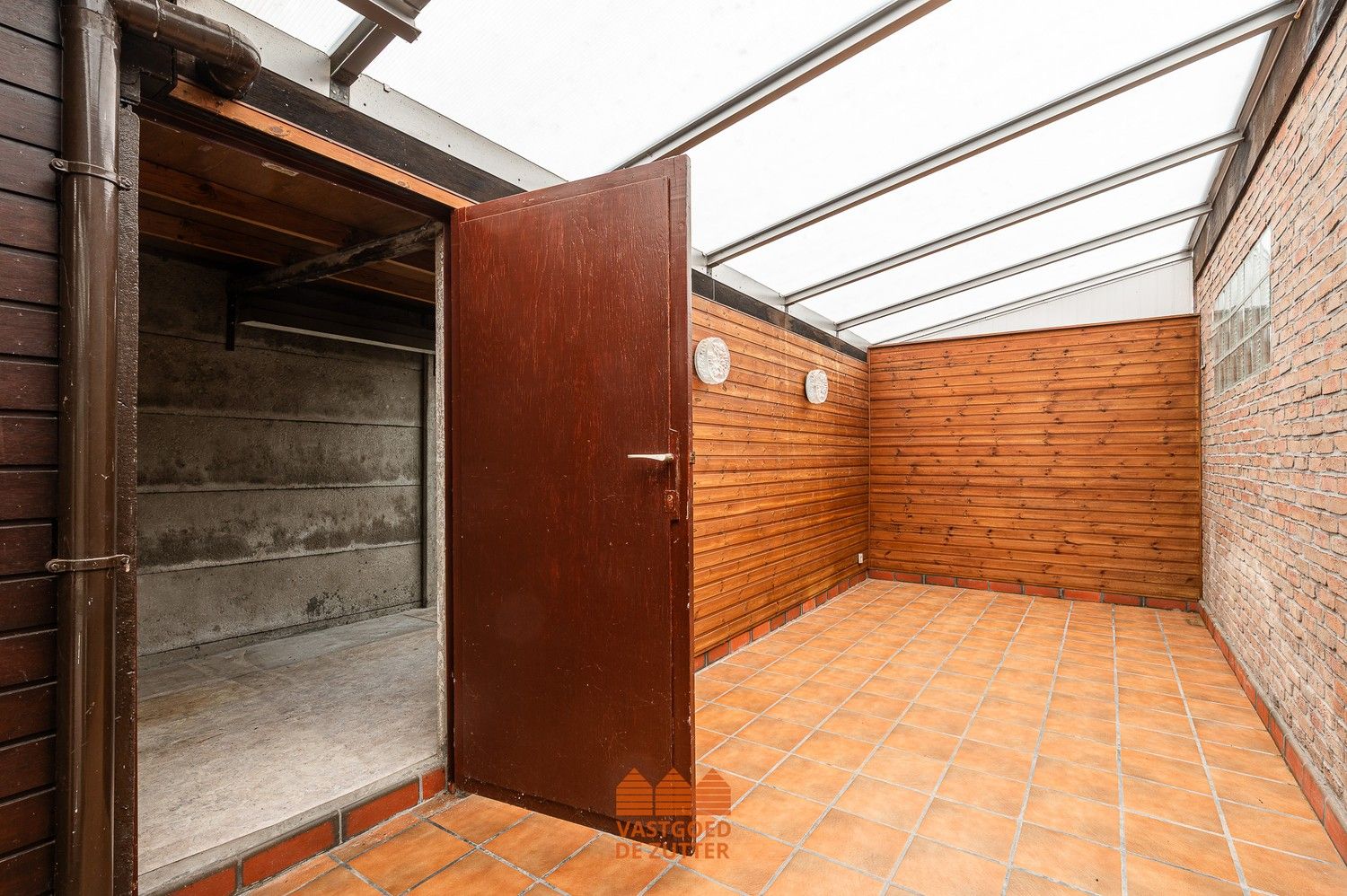 Halfopen bebouwing met 3 slaapkamers en garage op rustige locatie foto 21