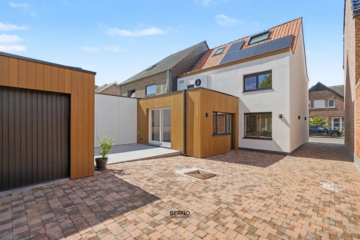 Instapklare en energiezuinige gerenoveerde woning. foto 2