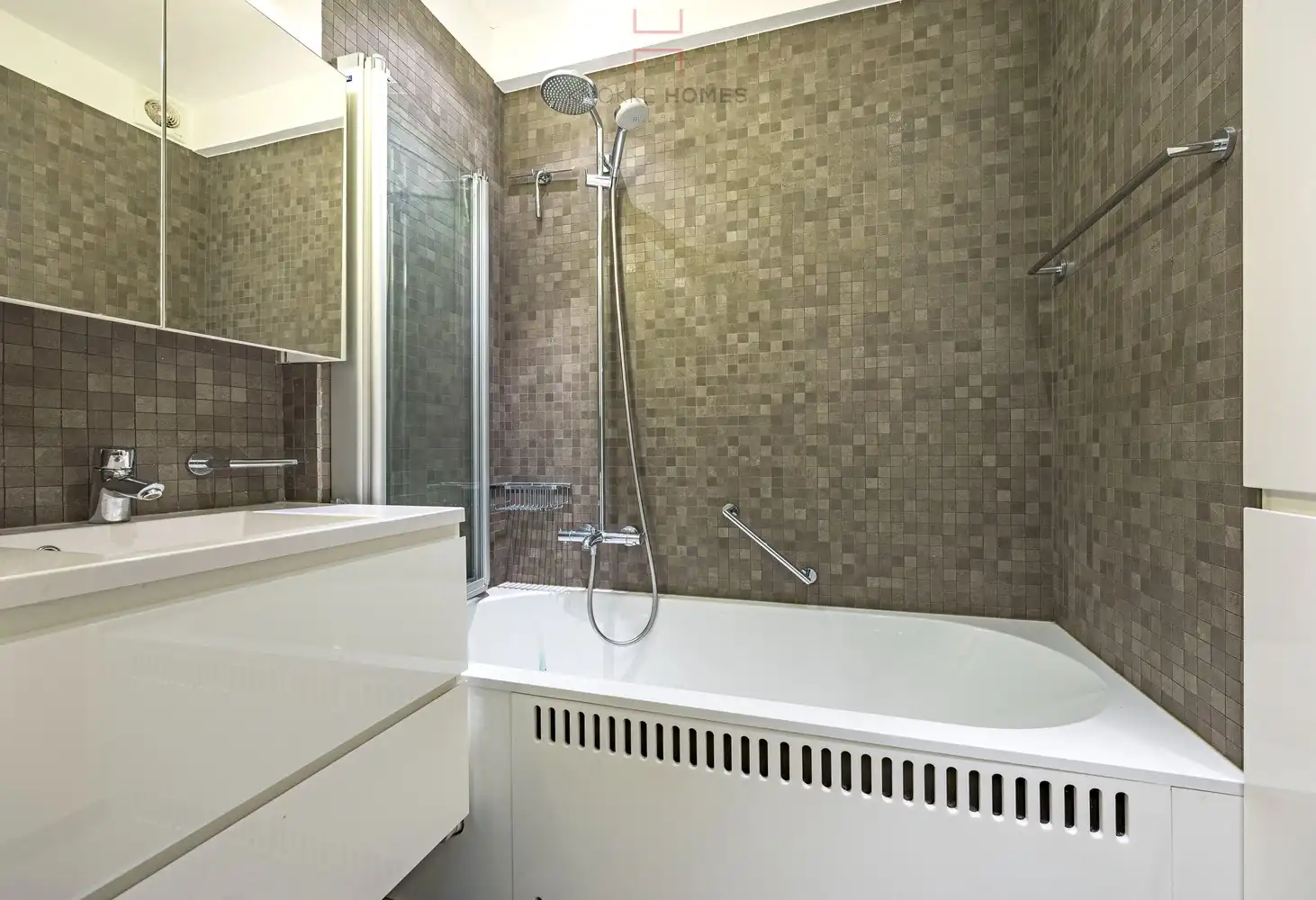 Instapklaar appartement met frontaal zeezicht gelegen nabij het Driehoeksplein foto 11