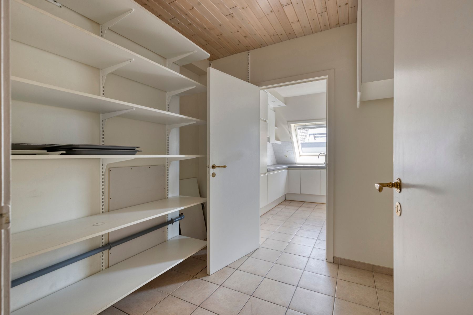 Instapklaar appartement van 153m² !!! met garage en standplaats !!! foto 32