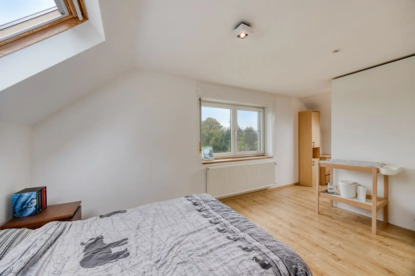 Open bebouwing met 4 slaapkamers, bureau, garage en prachtige tuin in Boutersem – EPC 158 kWh/m² - bewoonbare opp. 282 m² foto 23