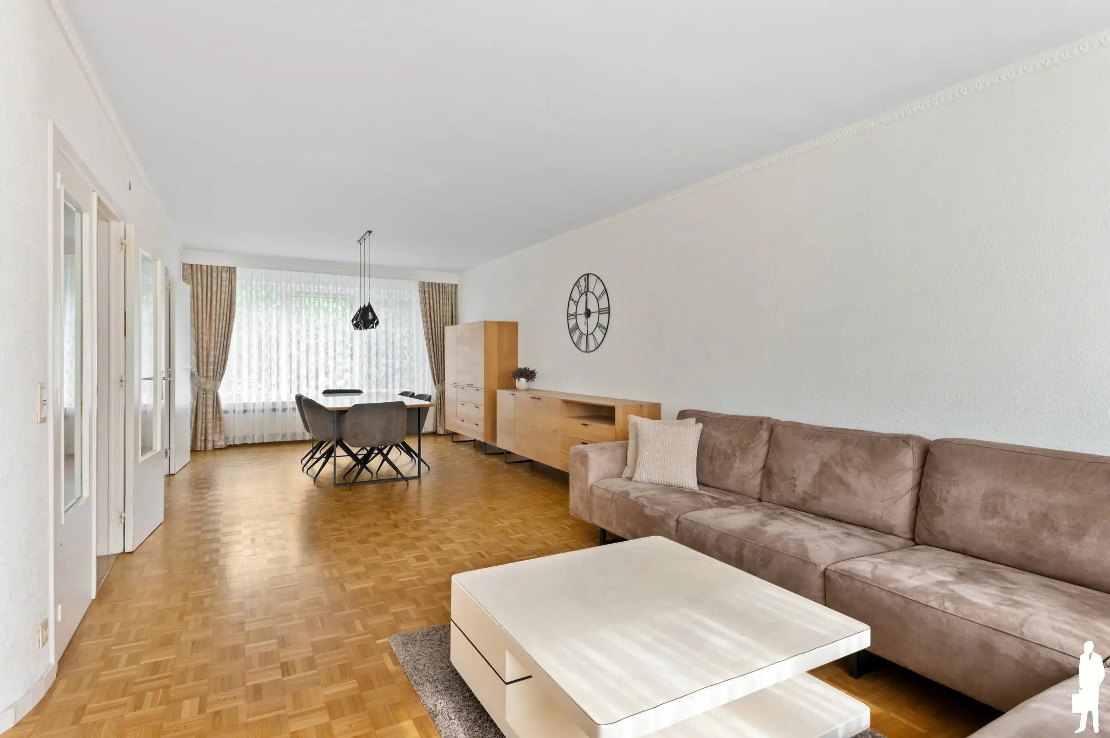 Ruime bel-etagewoning met 4 slaapkamers, garage en tuin foto 2