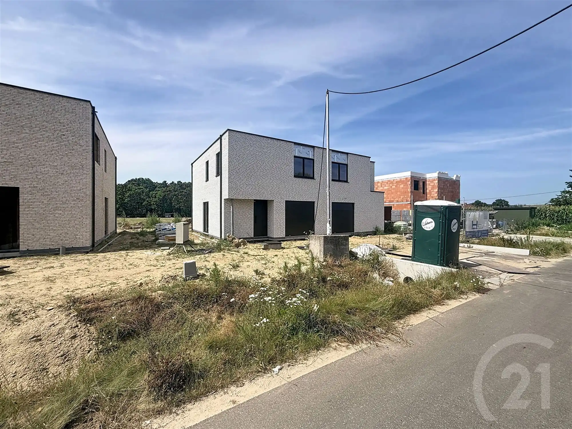 Nieuwbouwwoning op een rustige locatie - Prachtig uitzicht! foto {{pictureIndex}}