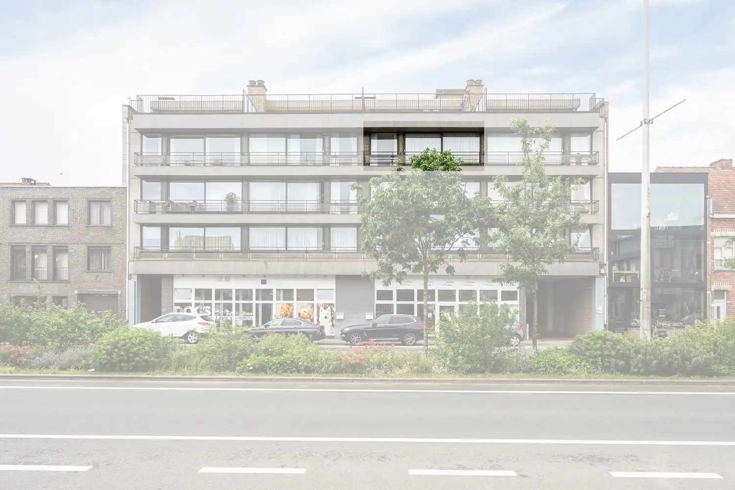 Ruim appartement in centrum Eeklo met 2 slpks foto 16