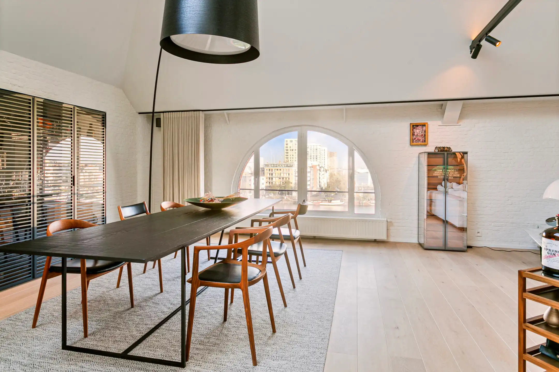 ANTWERPEN EILANDJE - Riante loft met zicht op de jachthaven foto 8