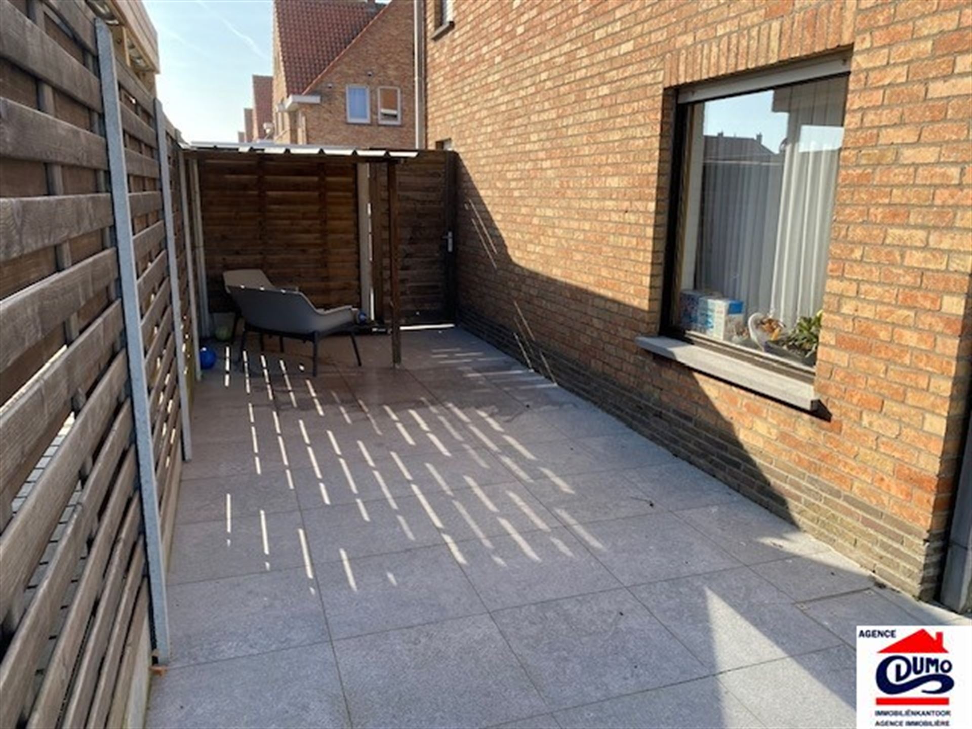 Goed gelegen half open bebouwing met 4 slaapkamers en garage foto 9