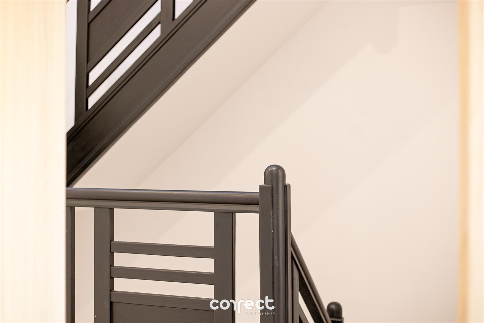 Prachtig gerenoveerde stadswoning met tuin foto 27