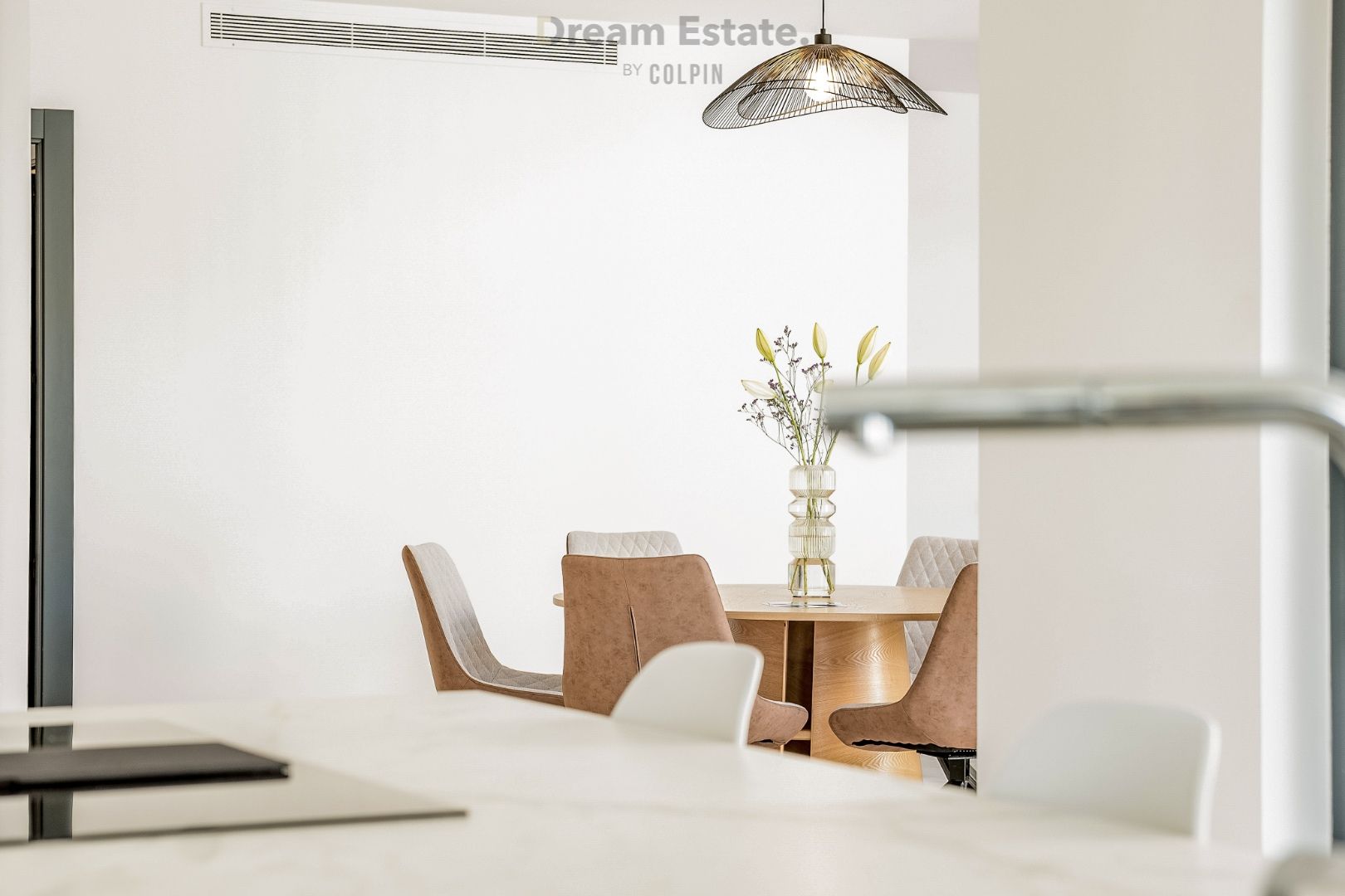 Een moderne familie villa te El Paraiso, Benahavis, New Golden Mile foto 17