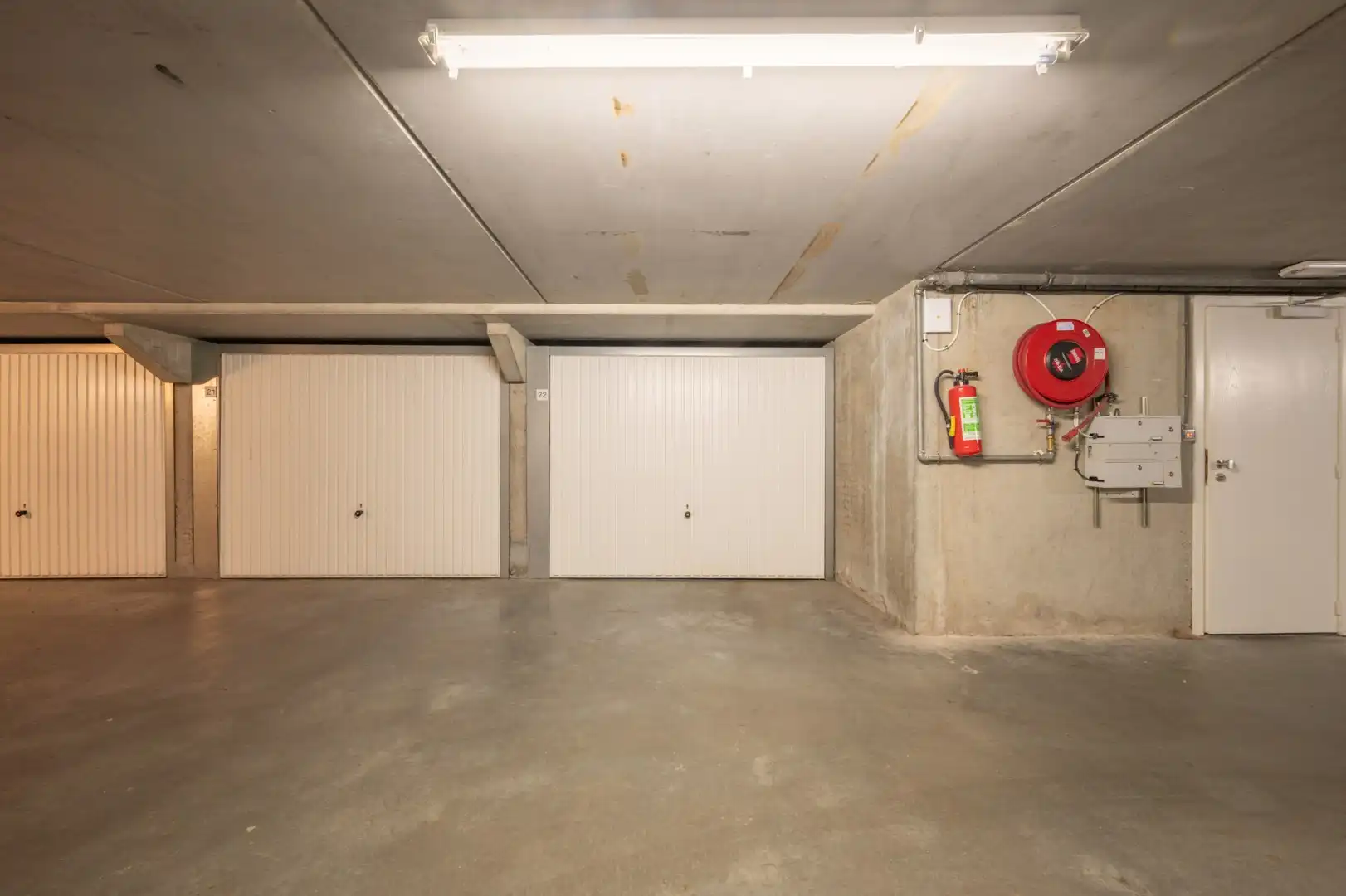 Uiterst ruim appartement met 3 slaapkamers en 2 badkamers   foto 24