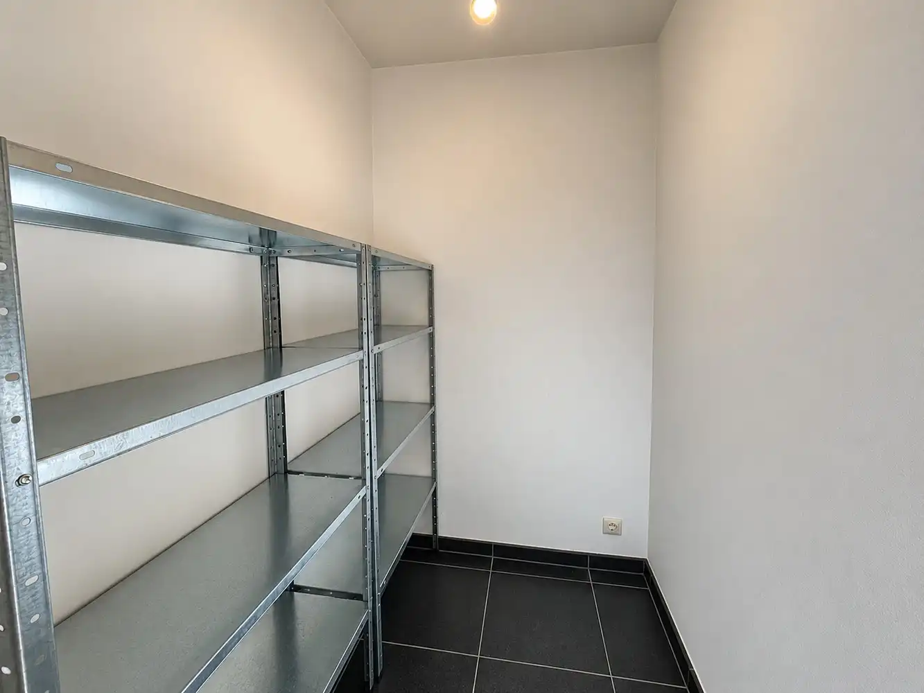 Aangenaam, lichtrijk appartement met overdekt terras en garage foto 10