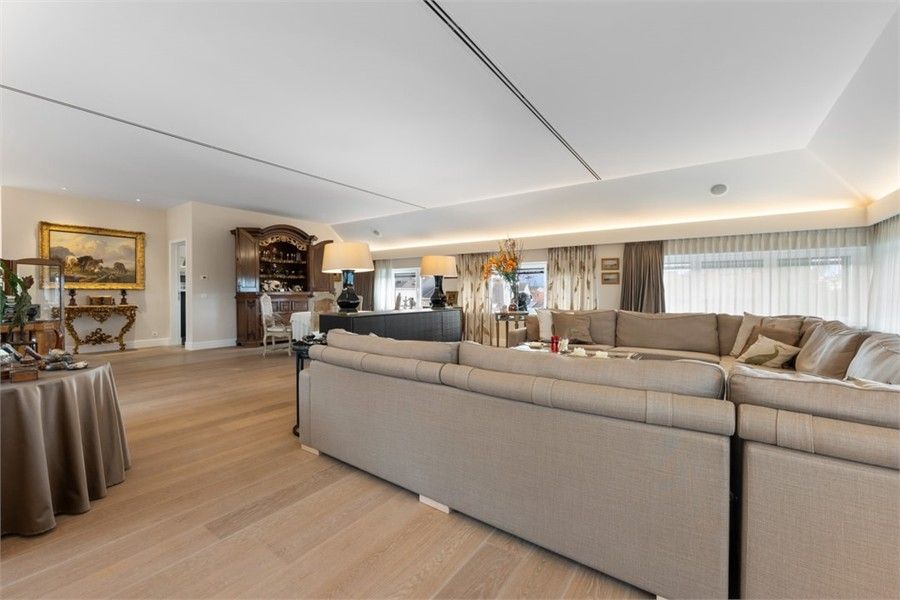 LUXUEUS APPARTEMENT VAN 365M² MET AFWERKING VAN HOOGSTE KWALITEIT IN TONGEREN foto 7