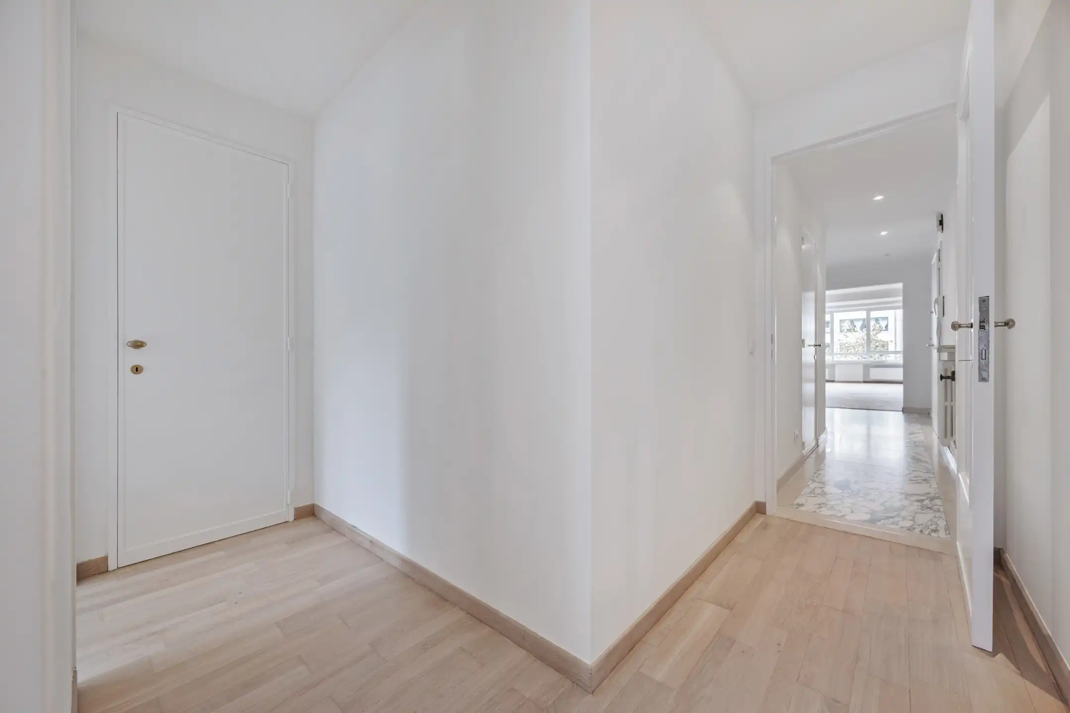 Ruim appartement op centrale ligging te Antwerpen foto 16