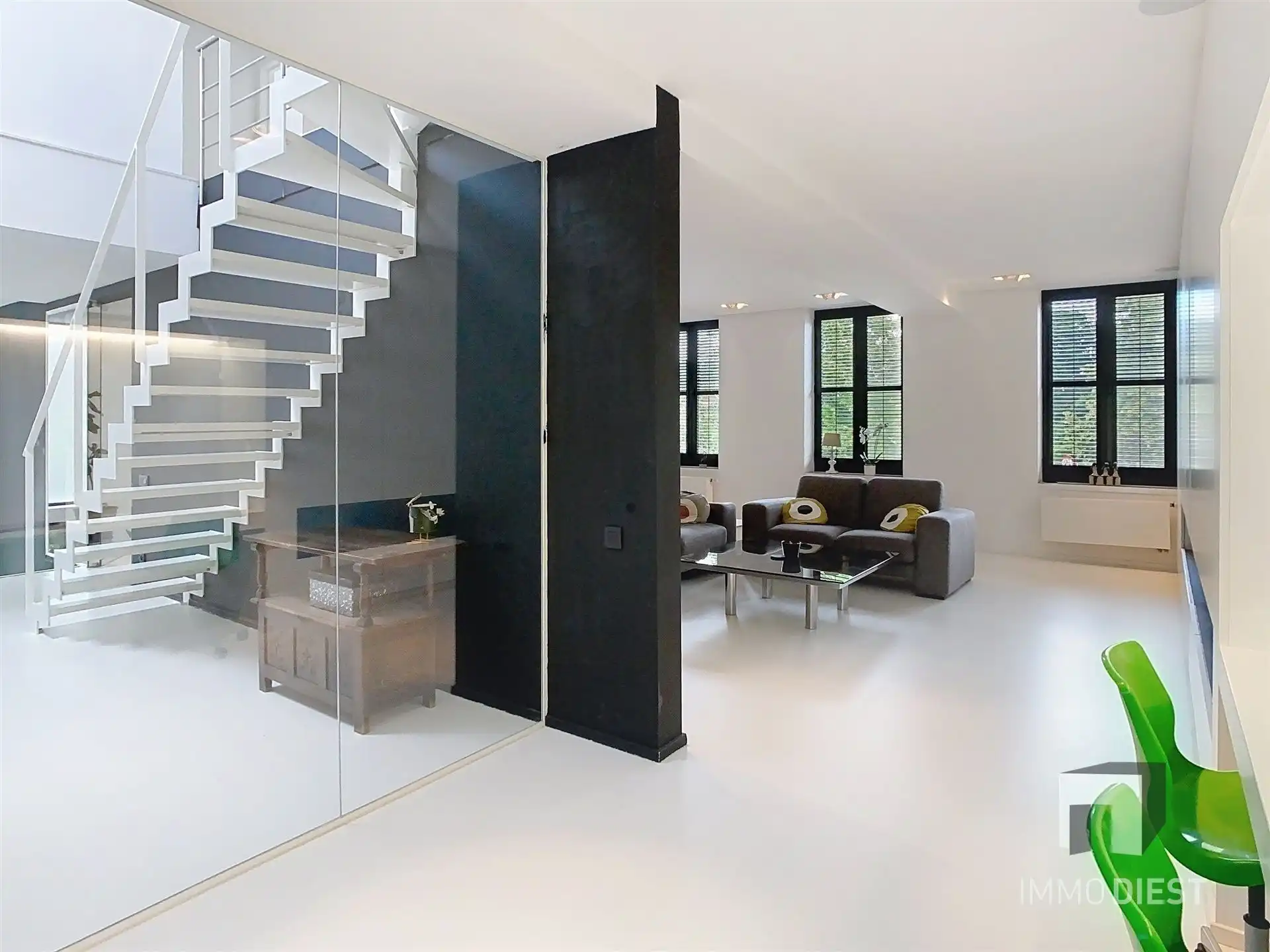 Handelspand met luxe woonst op goede locatie foto 8