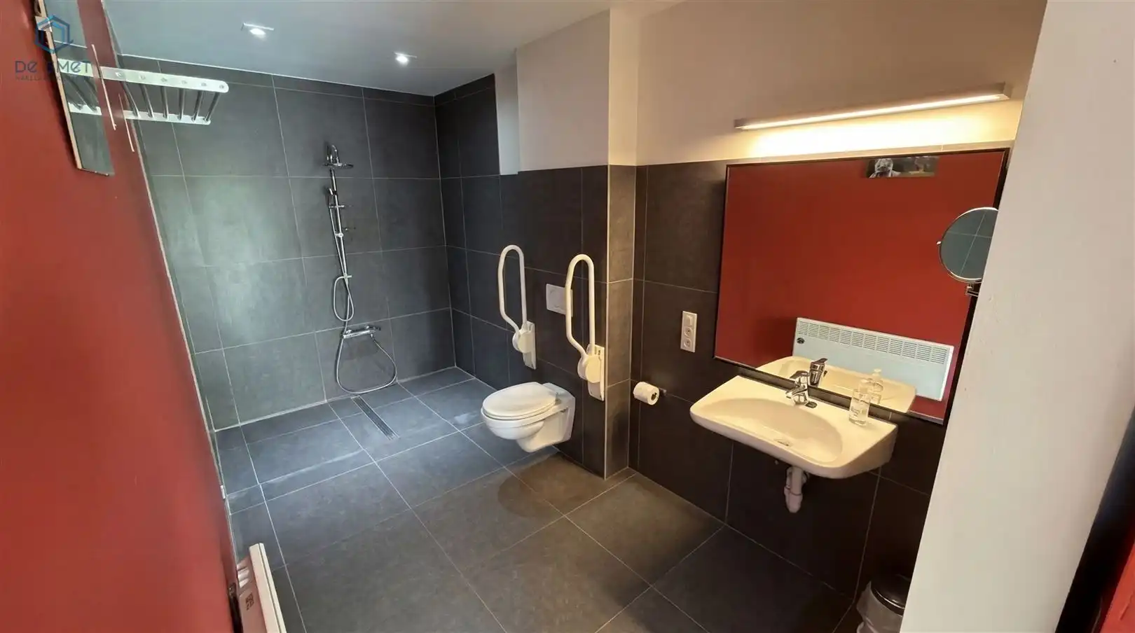 Exclusief domein te koop Instapklare privéwoning met erkende 4-sterren vakantiewoning op toplocatie in Geraardsbergen foto 19