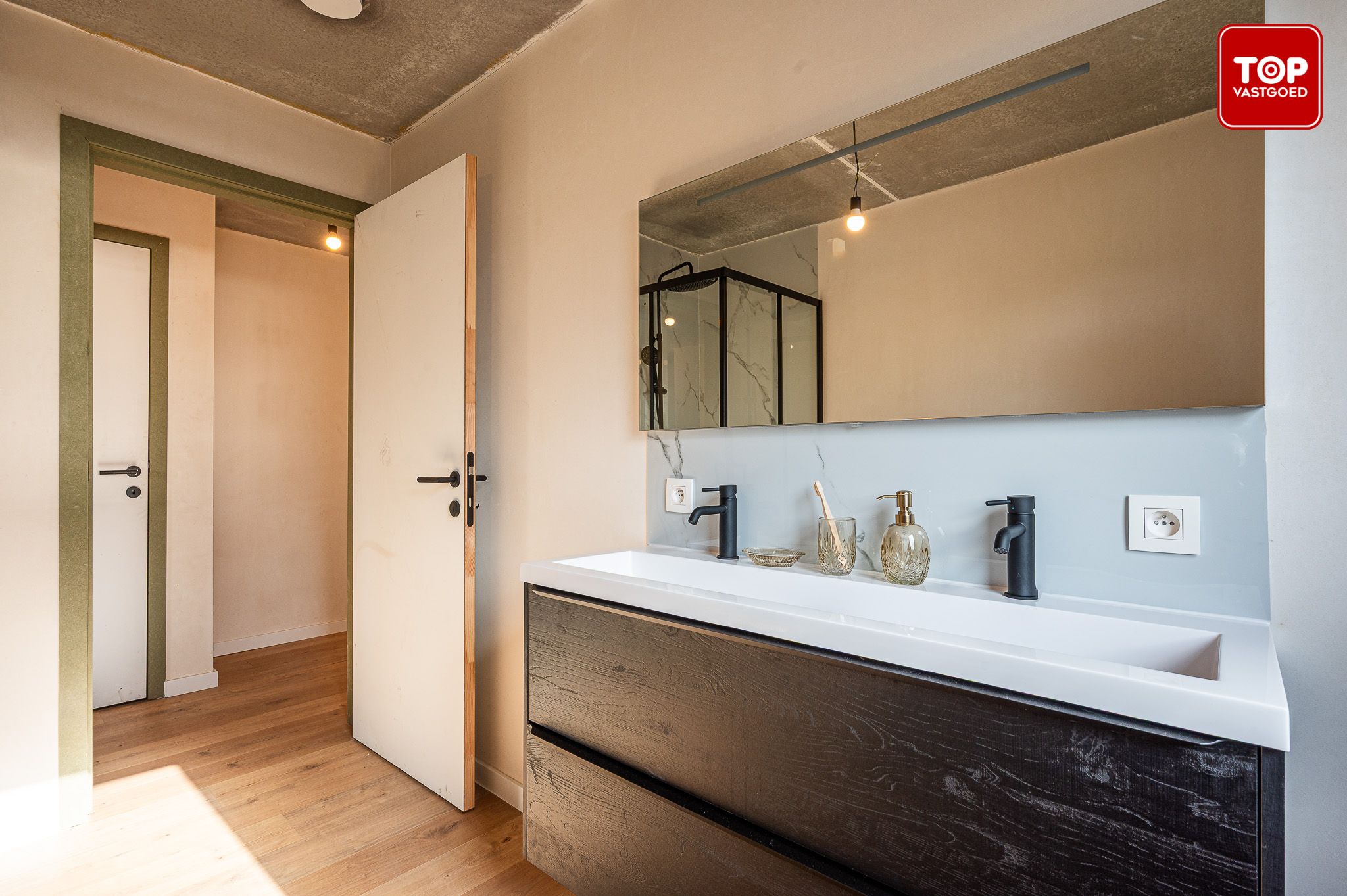 Energiezuinige Nieuwbouwwoning met 4 slaapkamers en leuke tuin.  foto 21