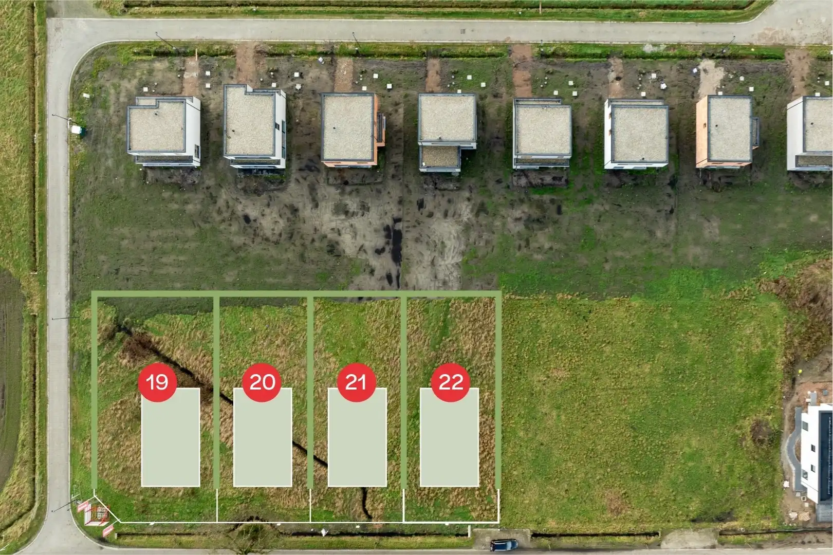 Bouwgronden voor open bebouwing in landelijke omgeving foto {{pictureIndex}}