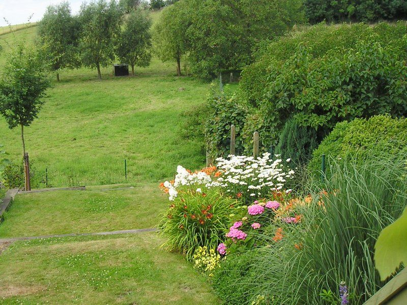 Landelijk gelegen woning met terras en tuin  foto 7