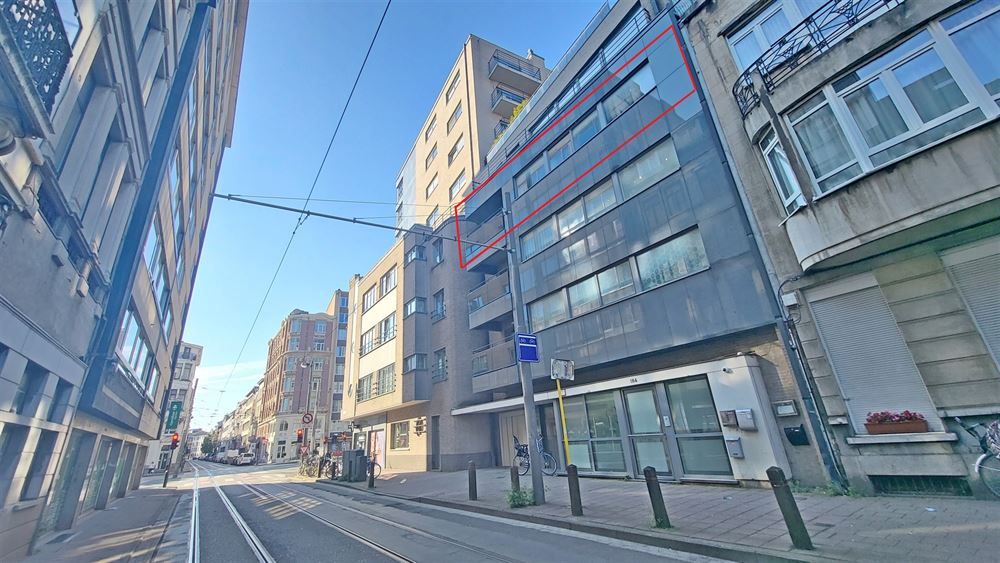 Ruim appartement in recent gebouw te Antwerpen foto 1