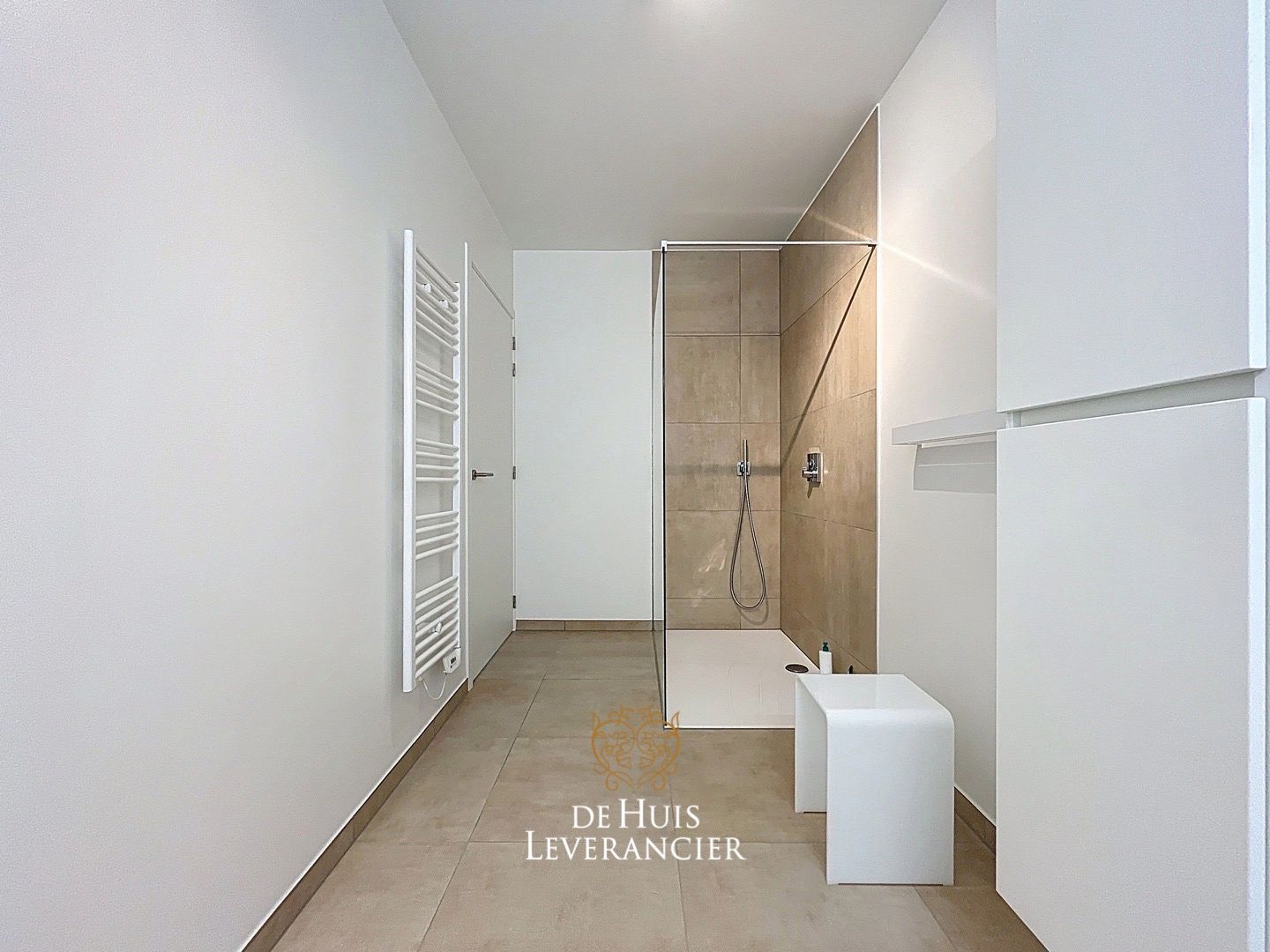 Discrete luxe & tijdloze elegantie : subliem nieuwbouwappartement met terras en gemeenschappelijk tuin te koop in Boechout foto 11