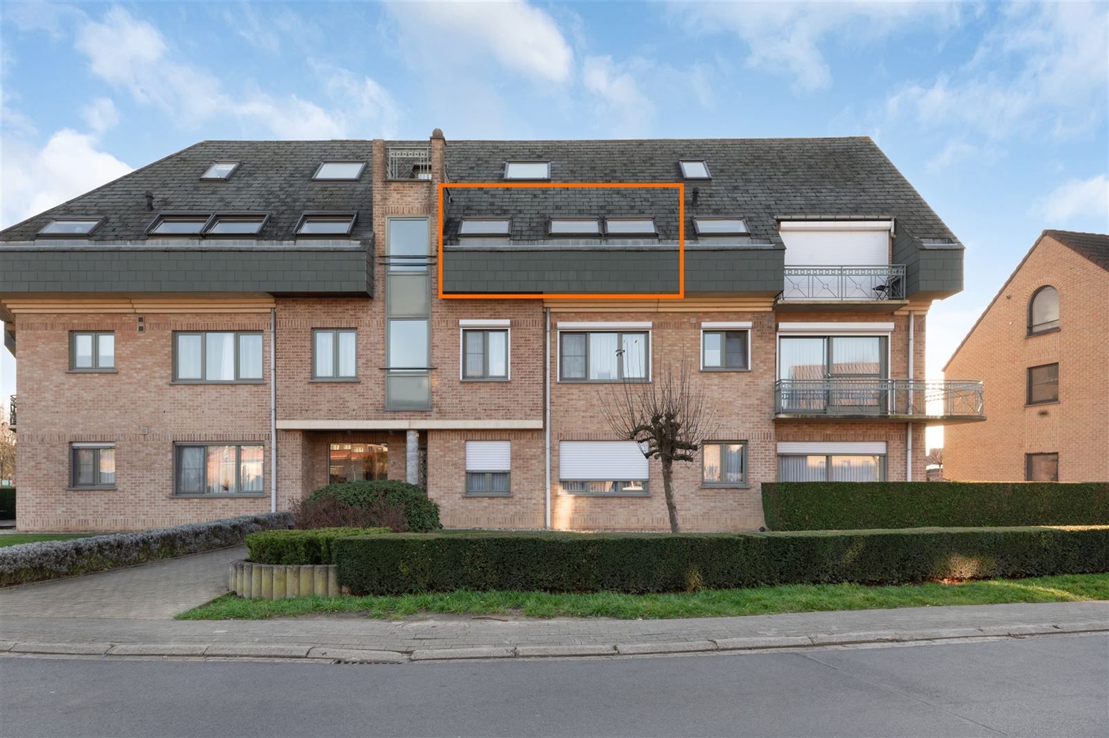 STUDIO TE HUUR  foto {{pictureIndex}}