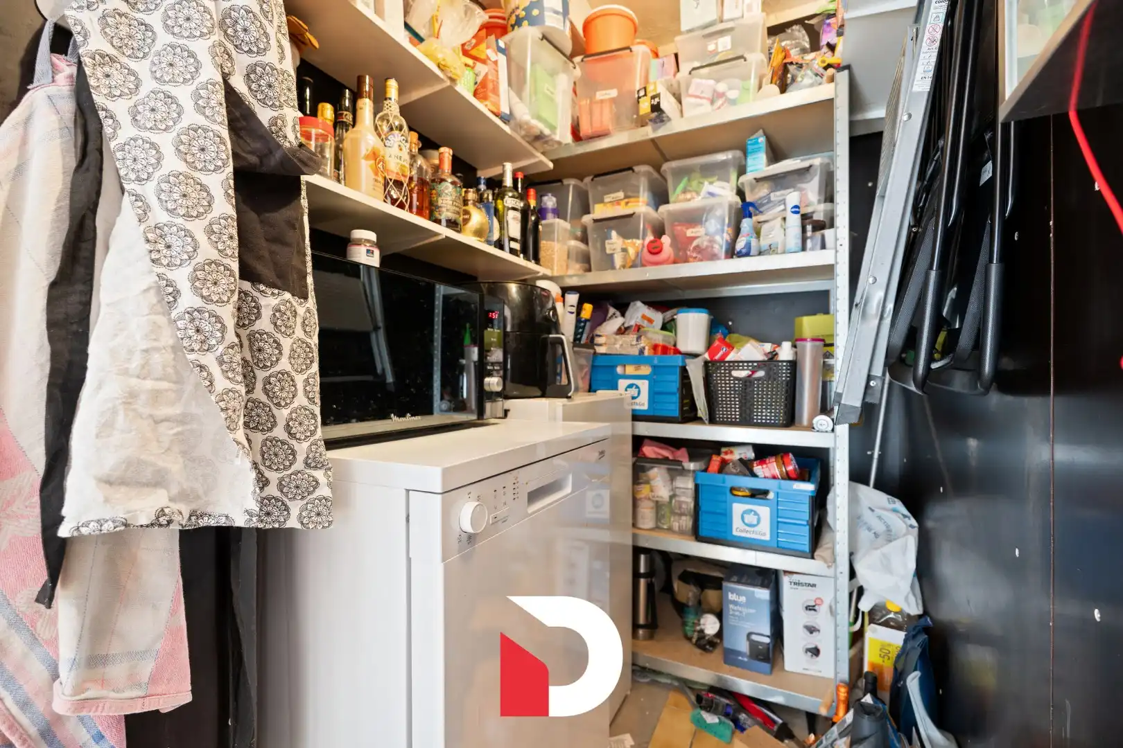 Instapklare gezinswoning met 3slk. en inpandige garage vlakbij Centrum Brugge. foto 18