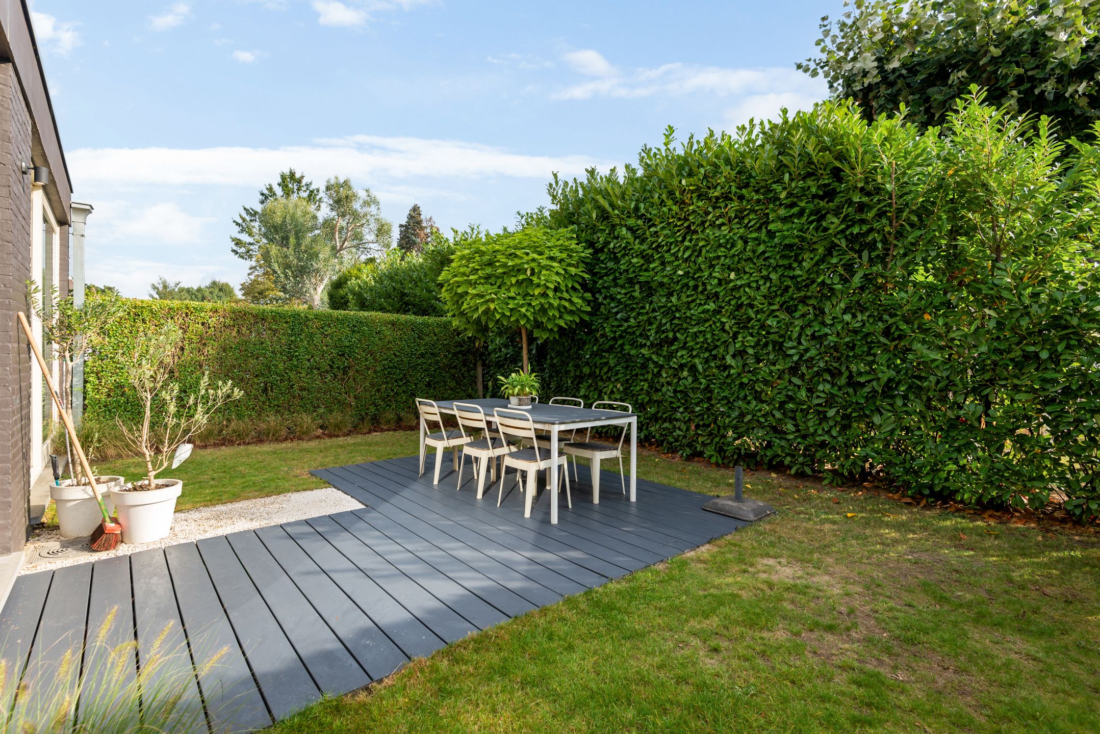 Mooie en ruime  halfopen woning op toplocatie foto 6
