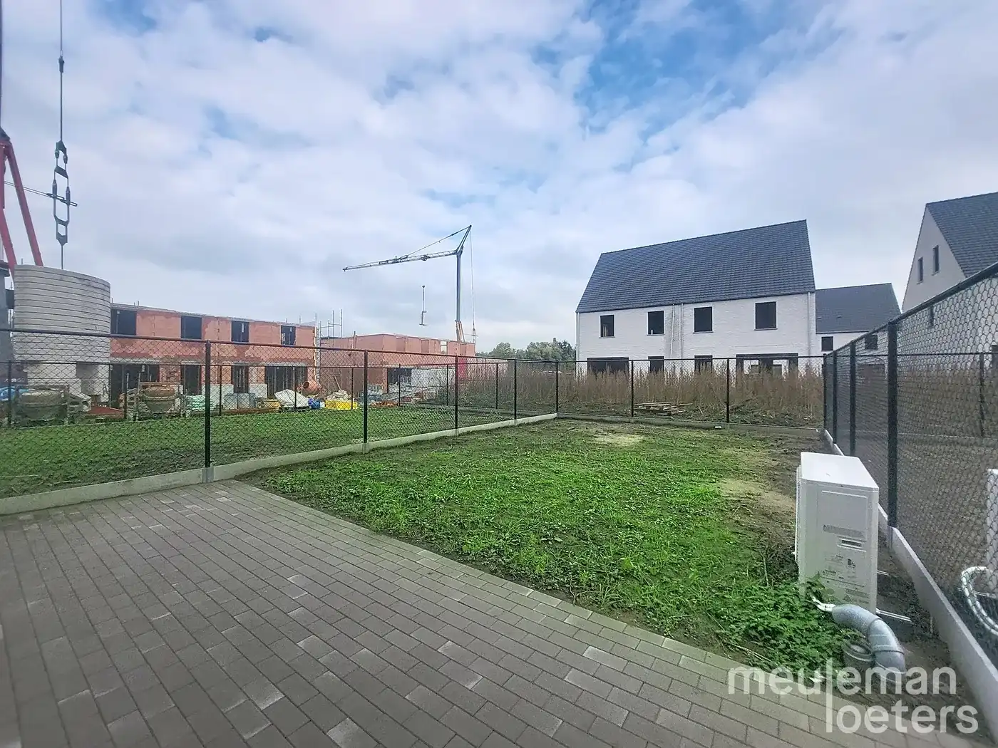 Nieuwbouwwoning met 4 slaapkamers foto 6