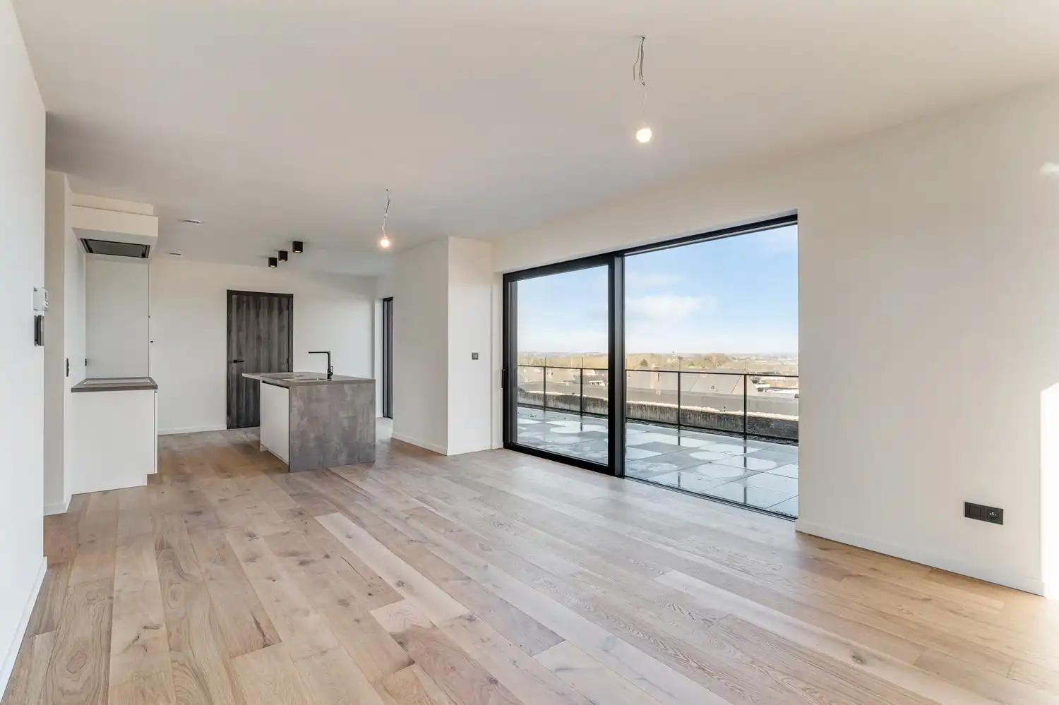 Knap appartement met 3 slaapkamers! foto 3