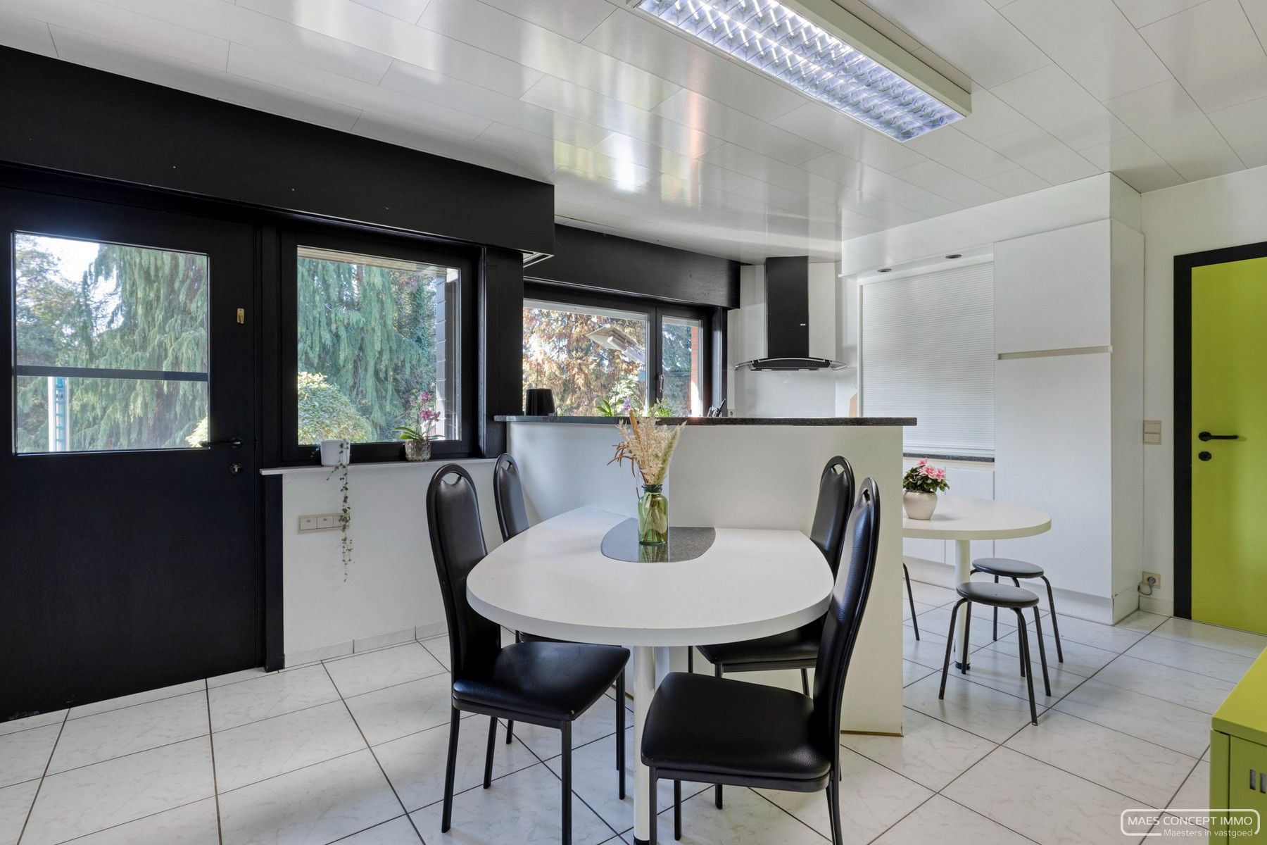 Grote villa te koop op perceel van 1700 m2 te Anzegem foto 6