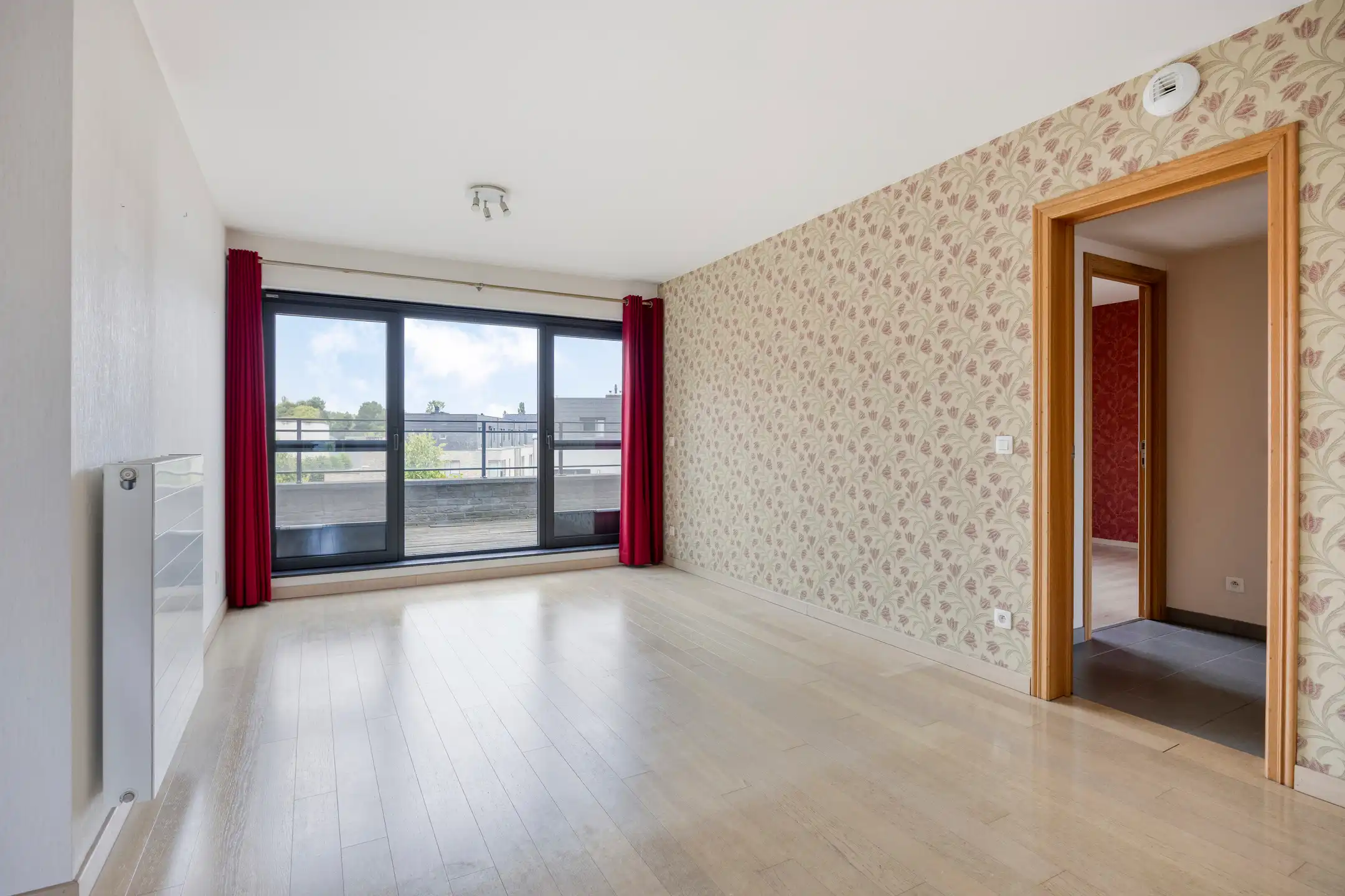 Zeer ruim appartement met 2 slaapkamers & prachtig terras foto 6
