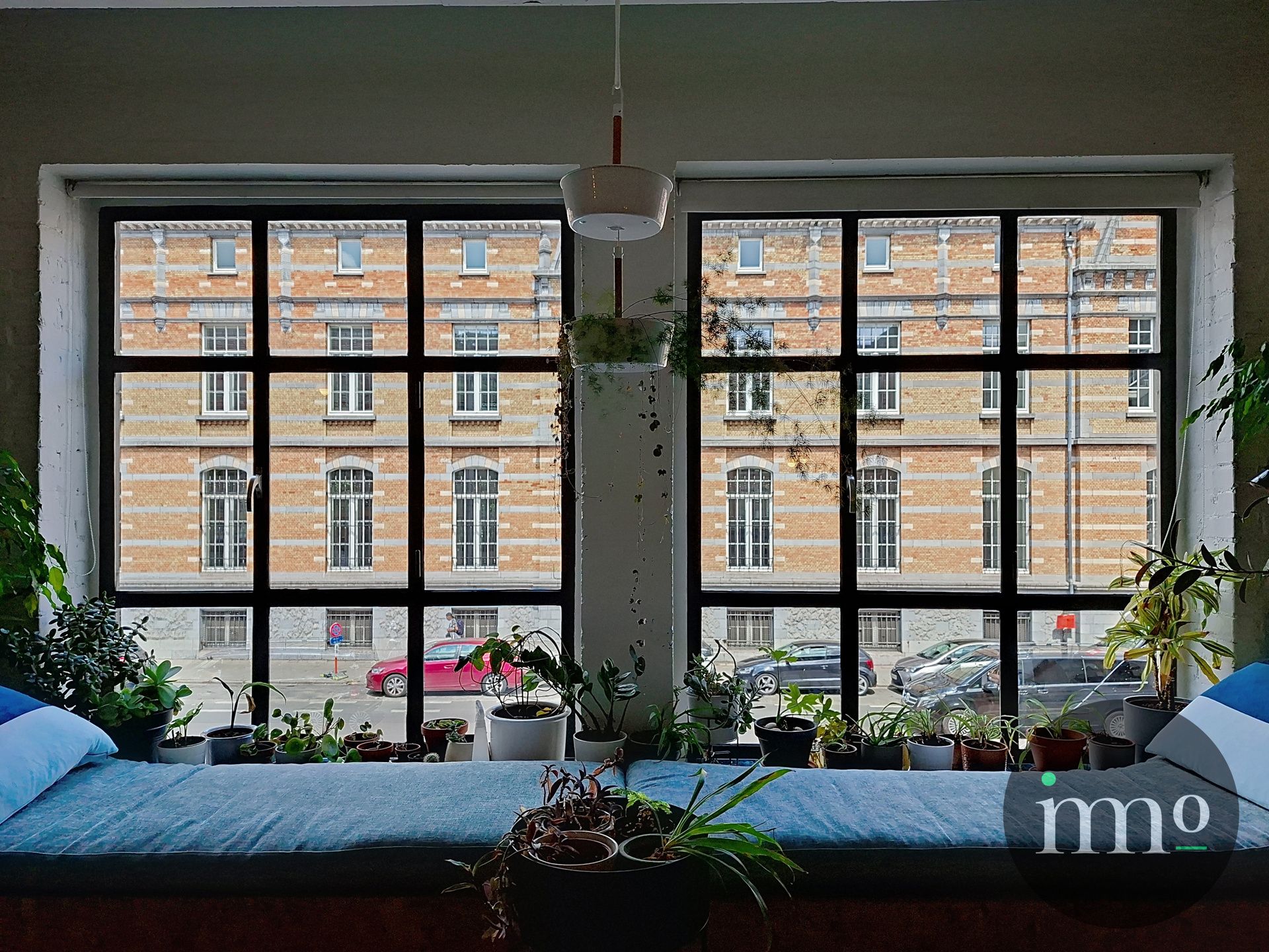 GROTE PRACHTIGE LOFT TEGENOVER TOUR & TAXIS + PARKING foto 12