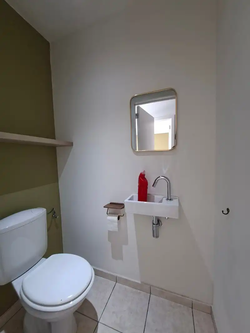 Ruim eigentijds appartement te Bree foto 12