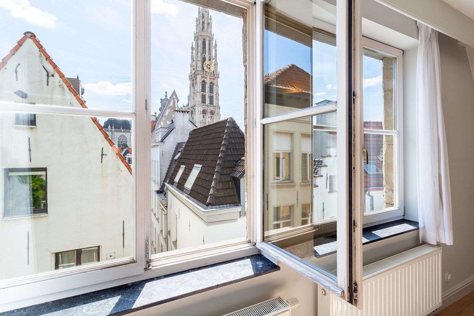 Historisch wonen in de Stad met eigen autostaanplaats foto 5