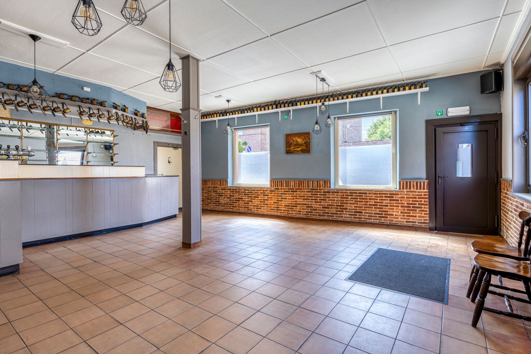 Authentiek Café in het Hart van Brussegem, nabij Wemmel-Asse foto 6