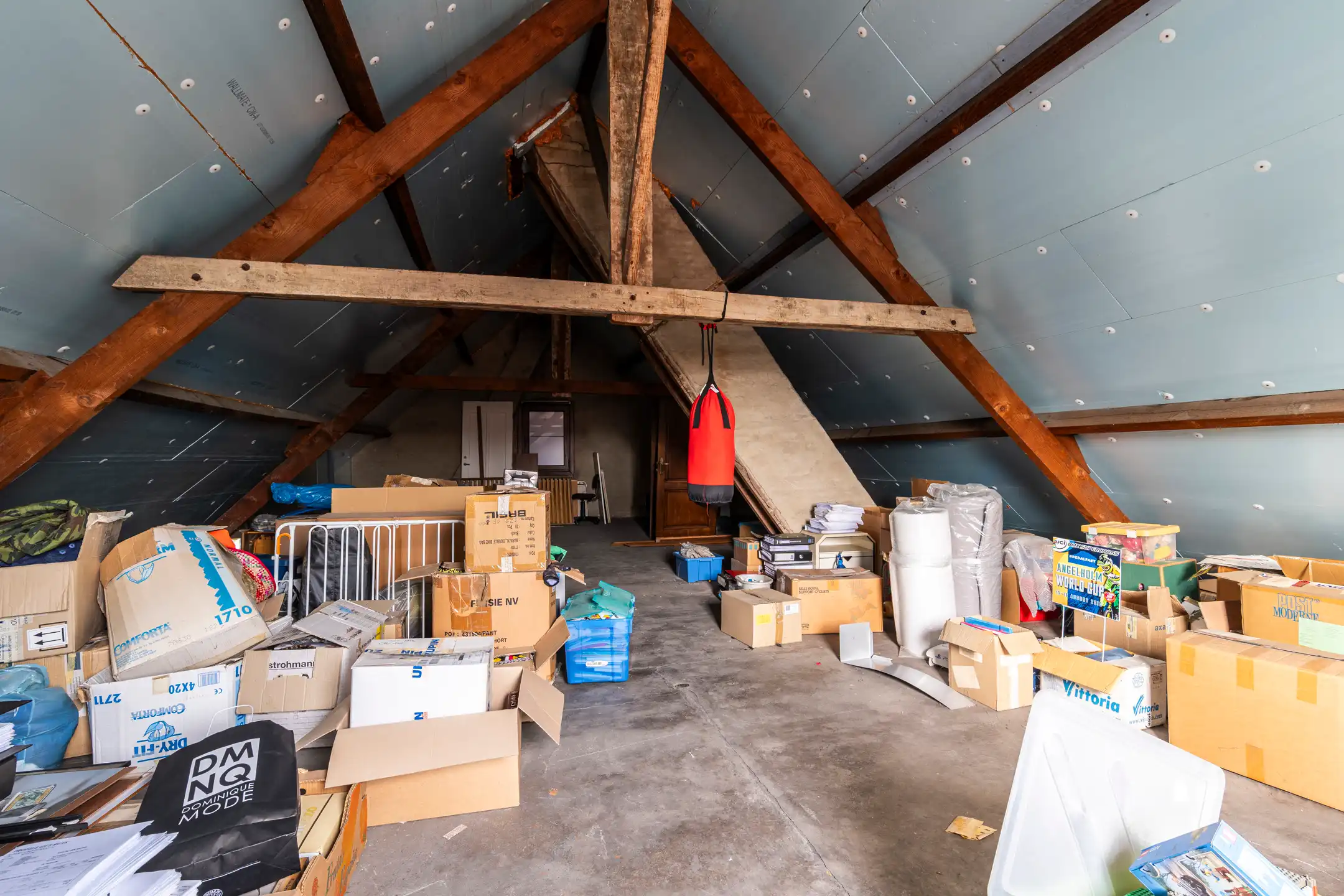 Handelswoning in centrum Weelde op 1.090 m² grond foto 16