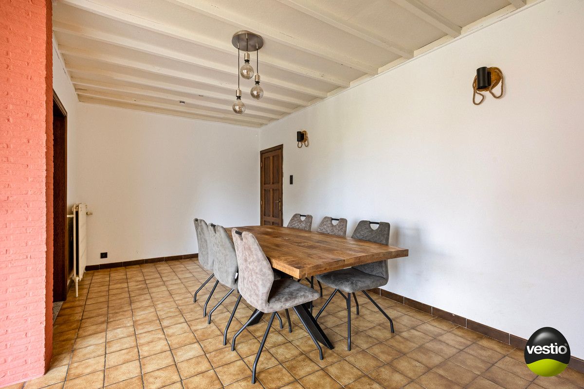 RUSTIG GELEGEN SPLIT LEVEL WONING OP 21A10CA TE KORTESSEM. foto 7
