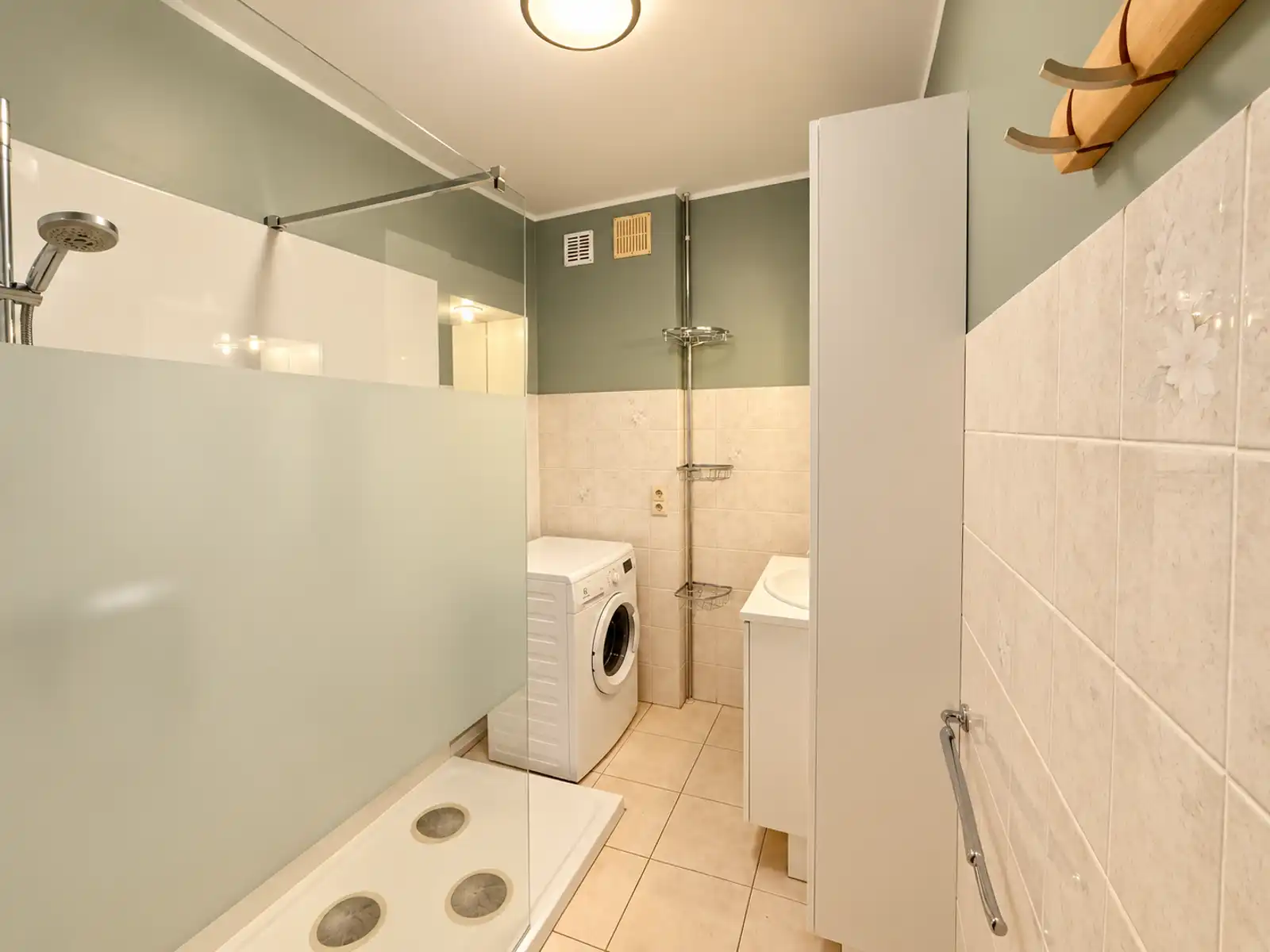 Instapklaar appartement met 2 slaapkamers en terras foto 14