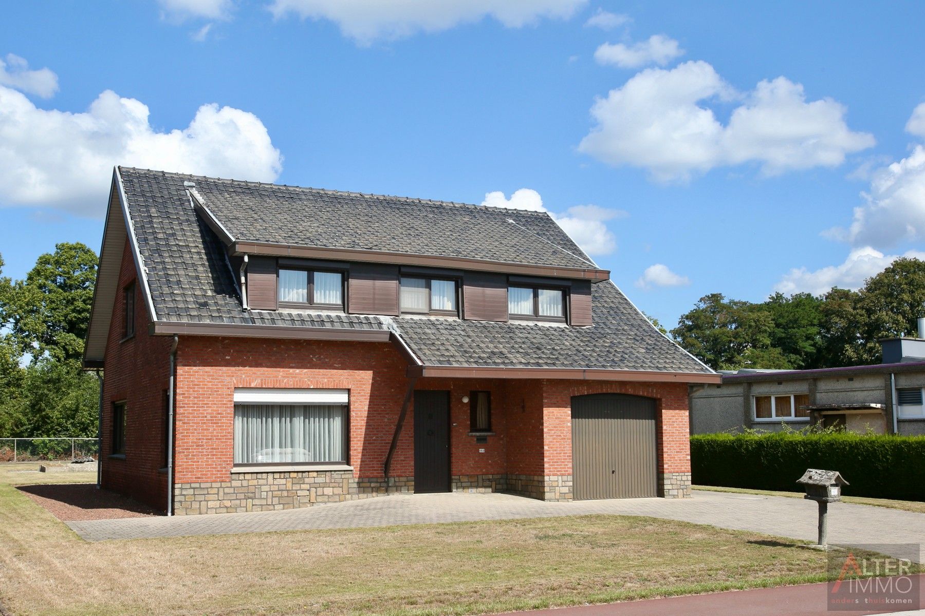Goed gelegen, degelijk onderhouden woning te Viversel! 3 slaapkamers, 10are en breed perceel van 23m. foto 37
