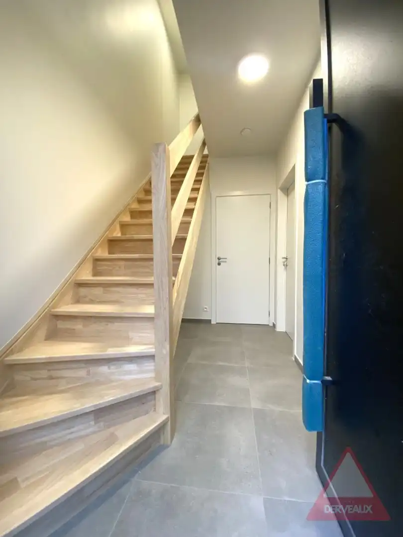 Zonnebeke – Nieuwbouwwoning met garage en 2 parkeerplaatsen foto 2