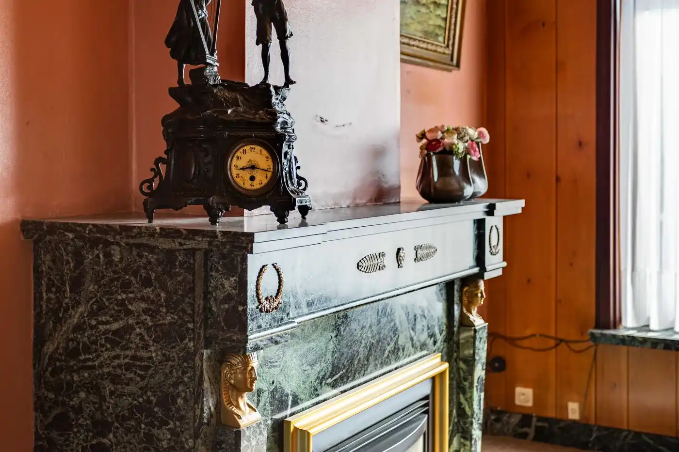 Karaktervolle woning met 4 slaapkamers centraal Kortrijk foto 6