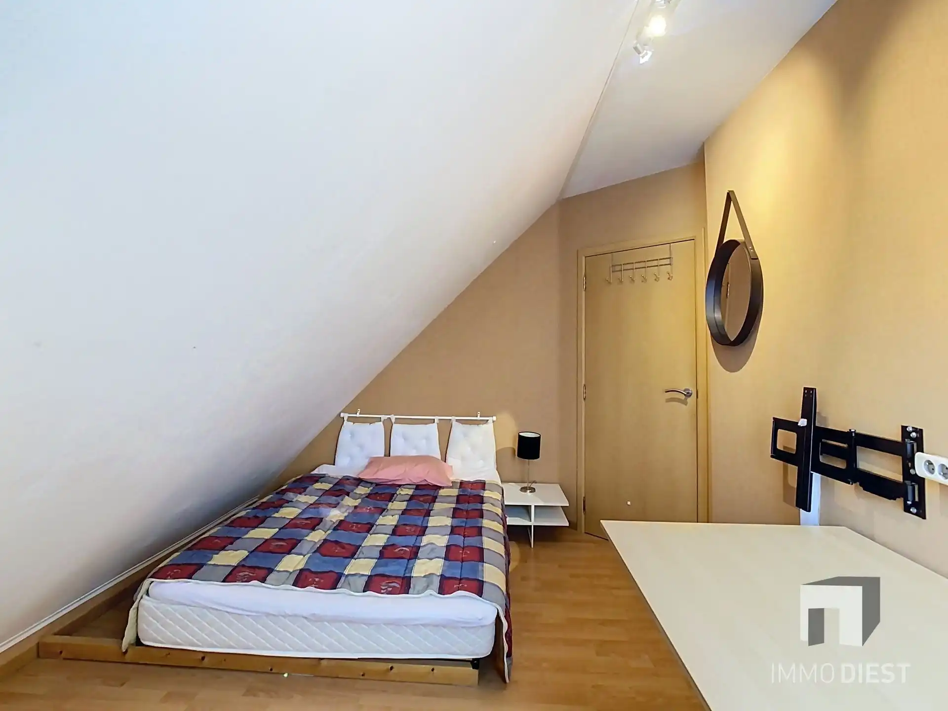 Unieke duurzame woning met 5 slaapkamers foto 37