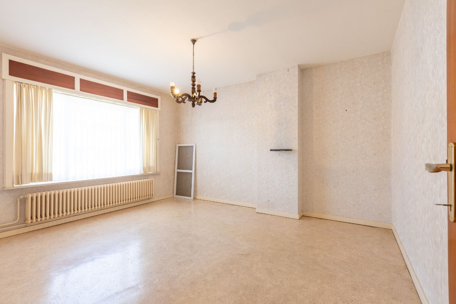 Bel-etage woning op uitstekende locatie! foto 17